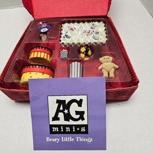 American Girl Doll AG Mini's Illuma Room Teddy Bear Hat Boxs Bedroom Furniture+